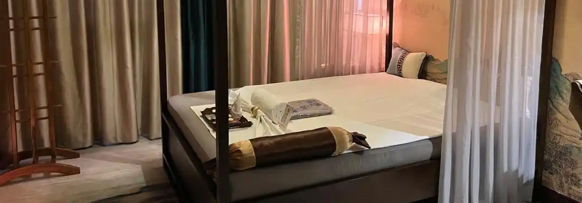 青岛黄岛Xinxi养生会馆高端养生馆